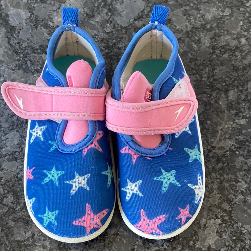 Speedo Kids' Star Print Water Shoes - Blue and Pink